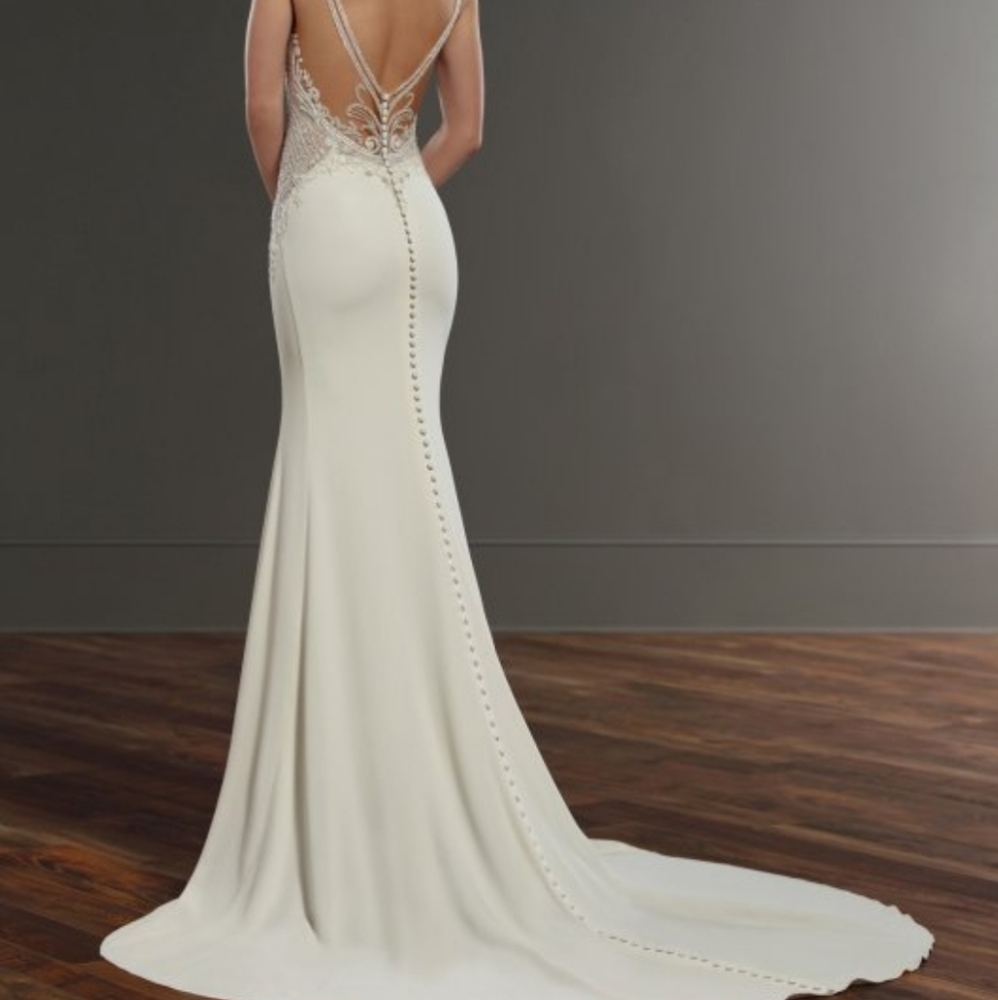 Martina Liana Elegant Vintage Wedding Gown #875